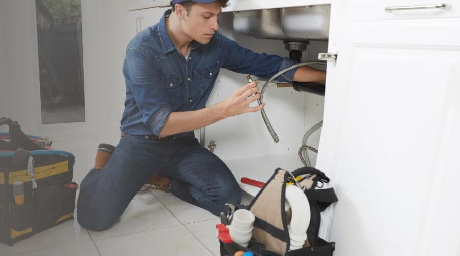 Local water heater installation in Vanderbilt, TX